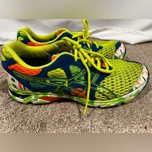 Asics Gel Noosa Tri 7 womens size 7.  Good condition, free shipping